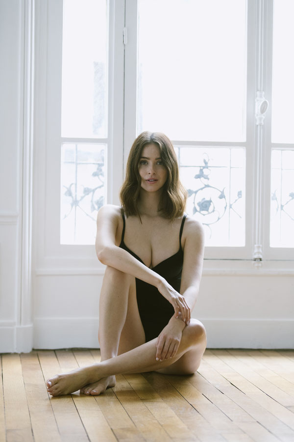 Test agence: Séance photo lingerie boudoir avec Charlie Brogan par le photographe Antonio Barros