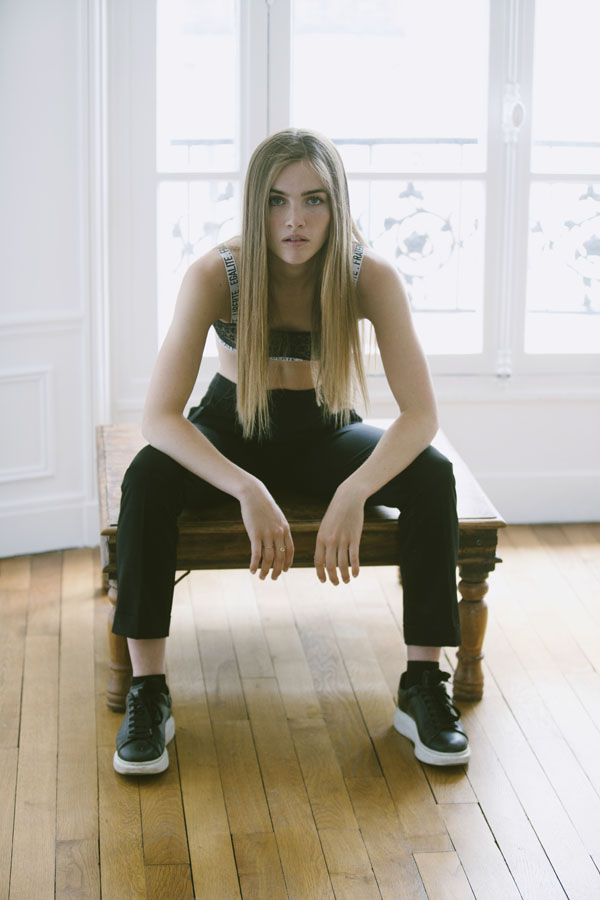 Shooting mode: Séance photo lingerie boudoir avec Emily Barbe par le photographe Antonio Barros