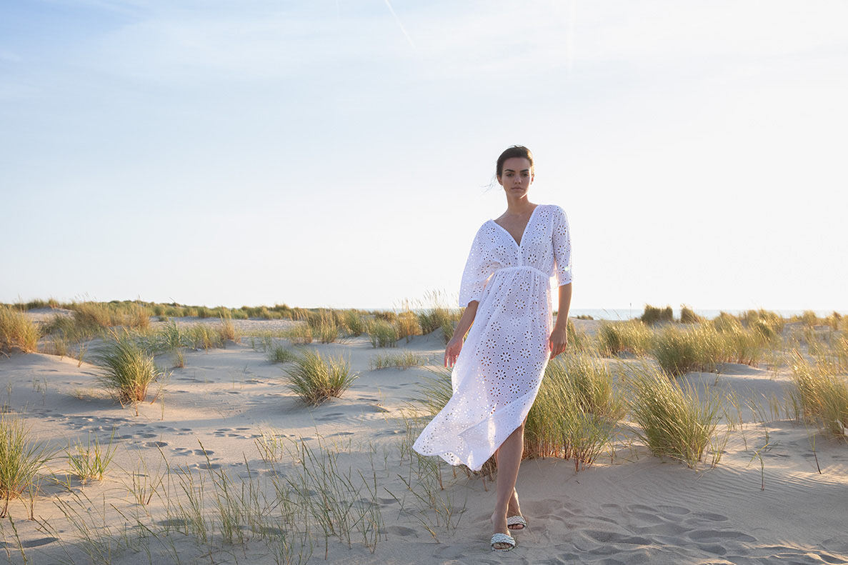 Van Laack Catalogue Carlota Burch showcases the latest summer collection in Scheveningen, captured by fashion photographer Antonio Barros